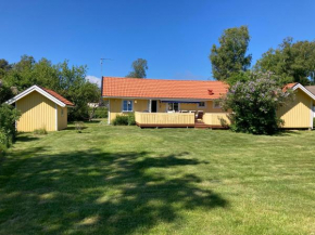 Trevligt fritidshus med allt vad Bohuslän erbjuder, Fjällbacka